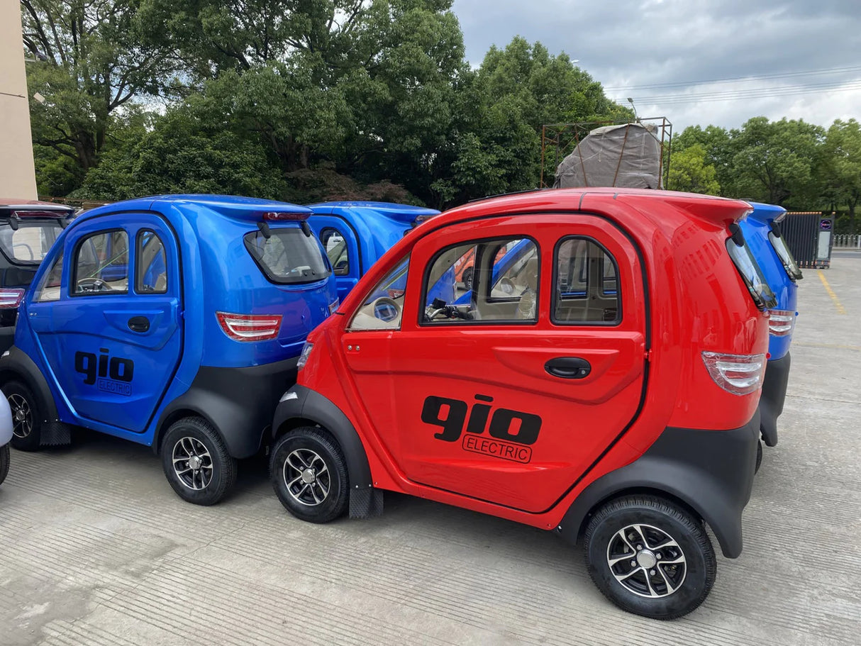 GIO Golf Enclosed Mobility Scooter - With Winter Heater & Summer Fan